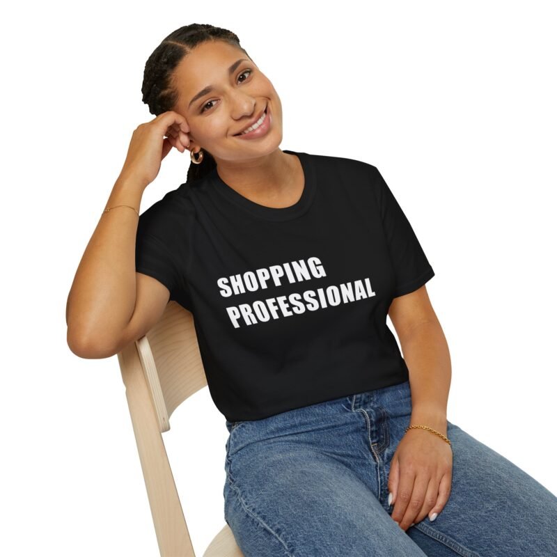 Stylish T-Shirt for Shopaholics: Professional Shopper Graphic Tee - Image 6